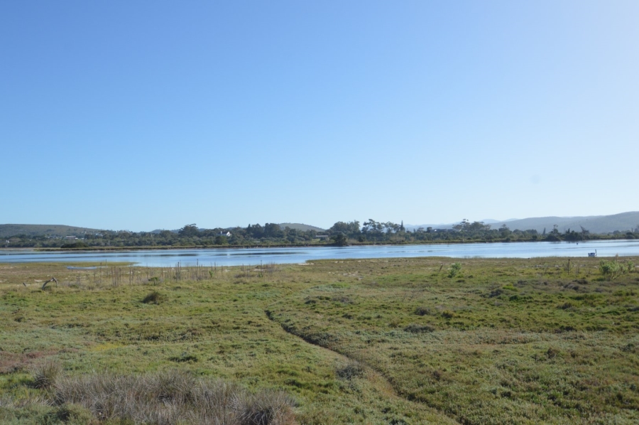 To Let 2 Bedroom Property for Rent in Keurbooms River Western Cape